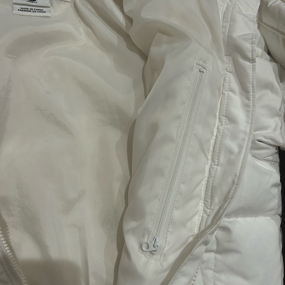 Columbia White Puffer Jacket - Picture 7 of 9